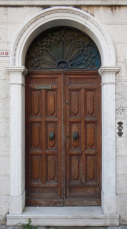 ornate wood door from venice 13