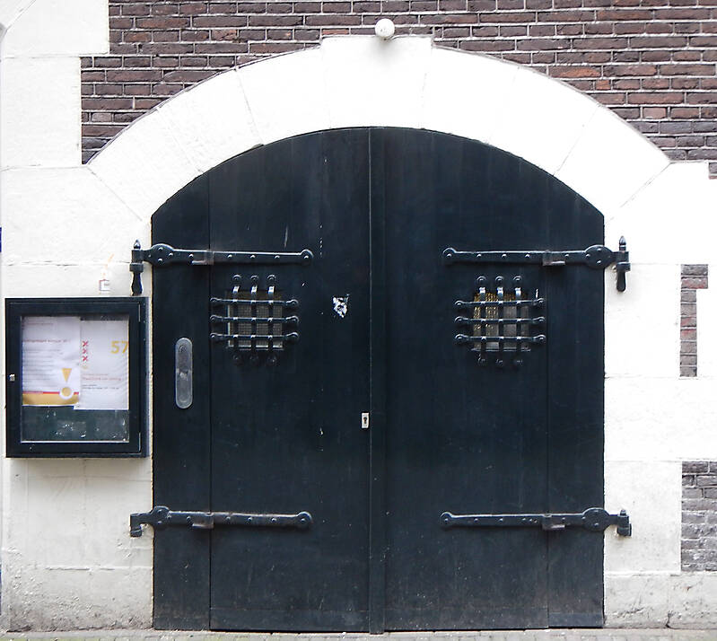 medieval rouded door
