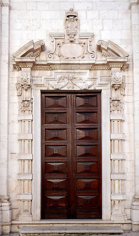 neoclassical wood door 2