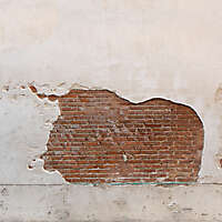 broken_plaster_with_bricks_1_20131024_1706818351