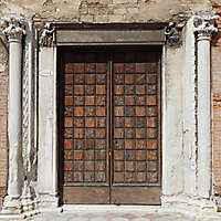 ornate wood door from venice 10