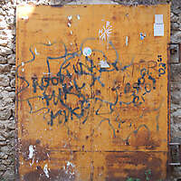 very rusty paint garage door 2