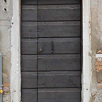 wooden door from venice 9