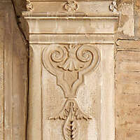 stone pillar decoration