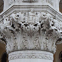 stone pillar capital venice