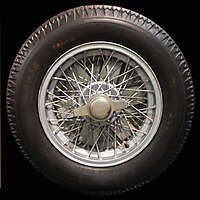 old_ferrari_car_wheel_and_tyre_20131002_1305985061