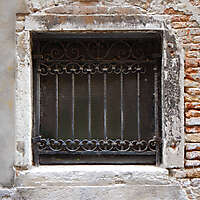 old window from venice 10