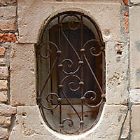 old window from venice 18