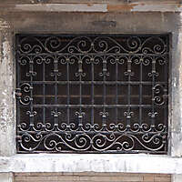 old window from venice 22