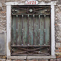 old window from venice 34