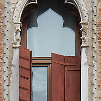 old_window_from_venice_4_20131019_1082830699
