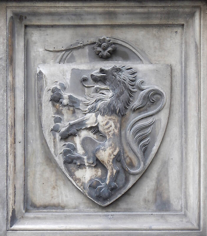old stone emblem from florence 12