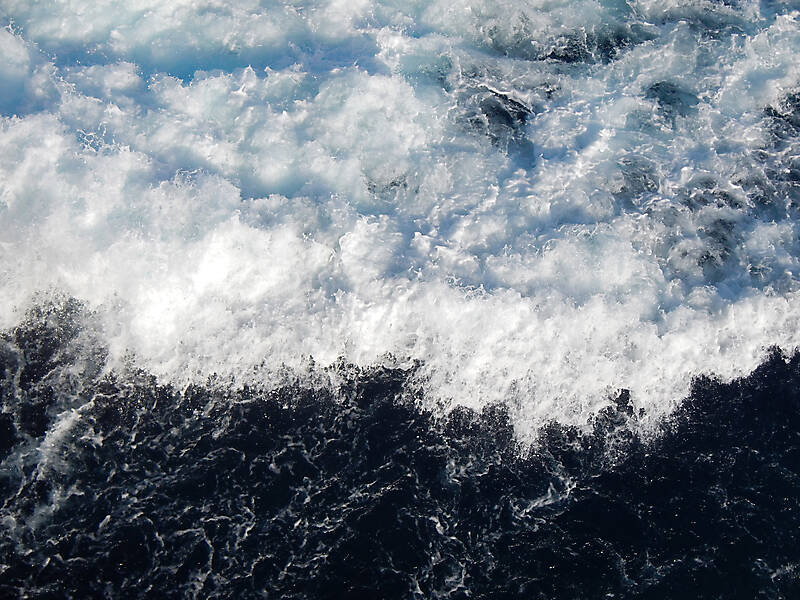 sea water foam 7