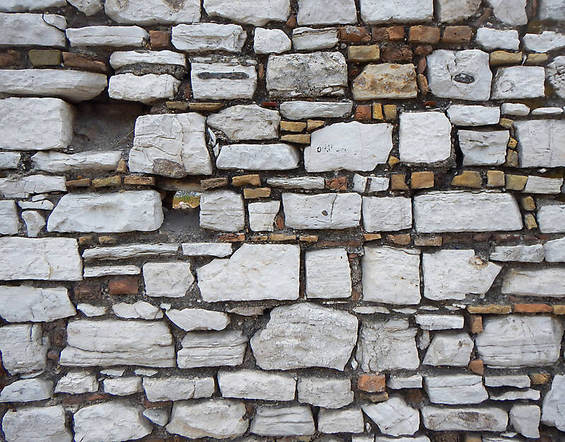 medieval messy stones wall 12