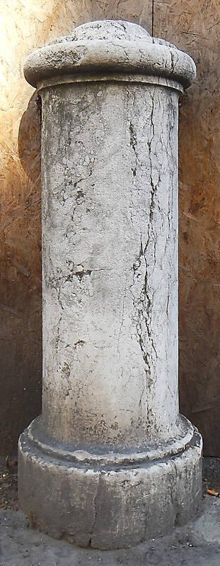 short stone column