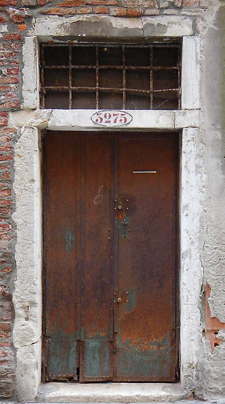 rusted metal door from venice 10