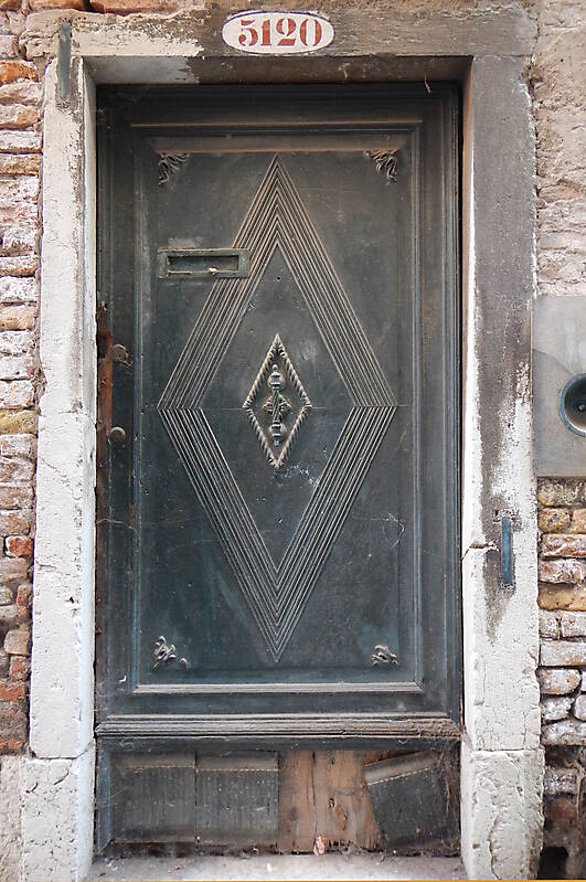 ornate wood door from venice 12