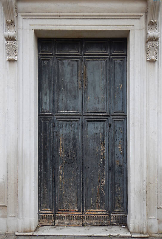 wooden door from venice 12