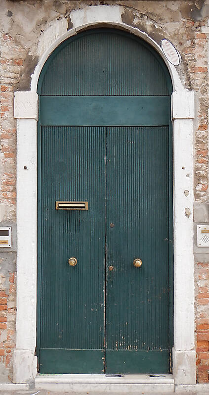 wooden door from venice 15