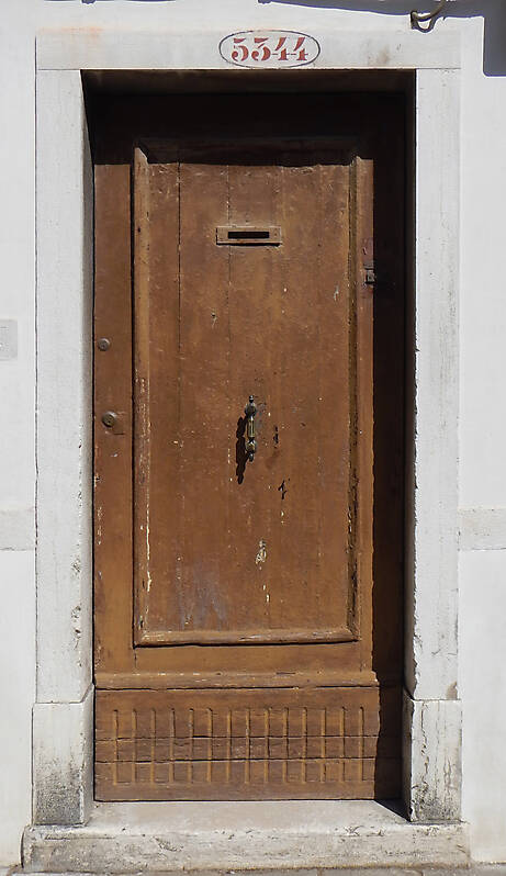 wooden door from venice 33