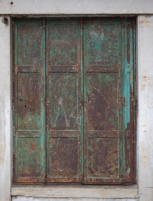 old window from venice 20