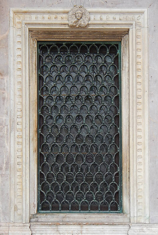 old window from venice 14