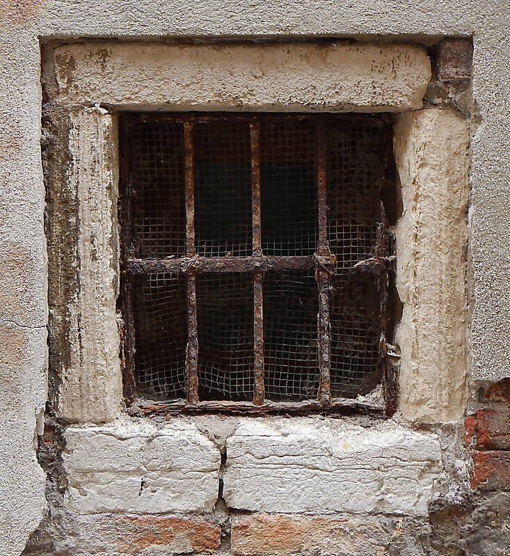 old window from venice 7