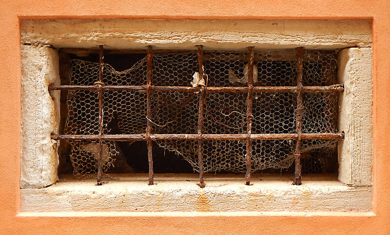 old window from venice 8