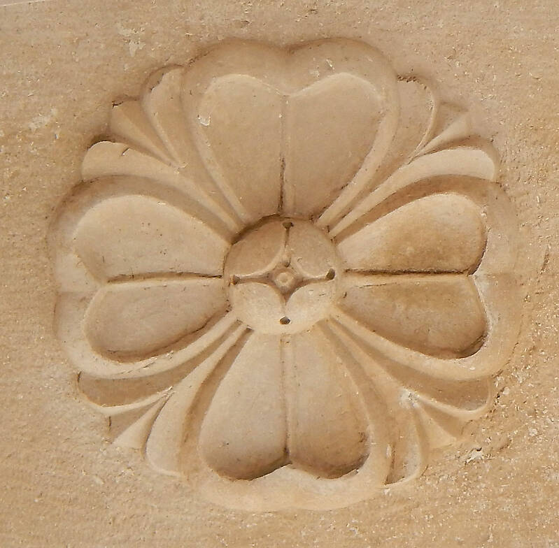 stone ornament flower 1