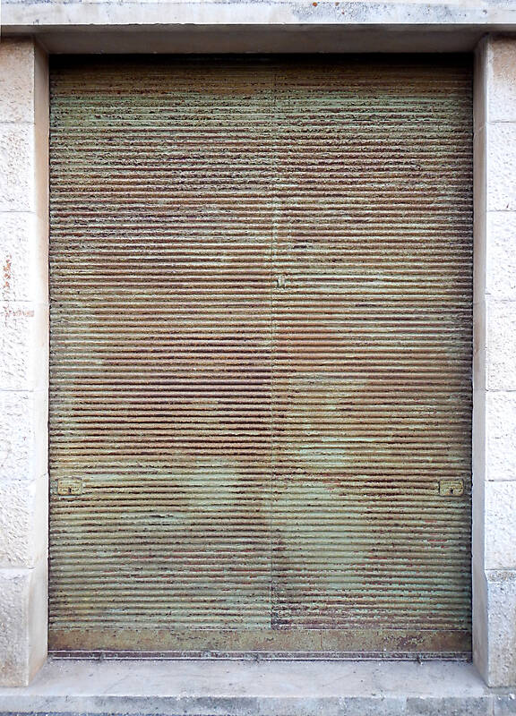rusty metal door 1