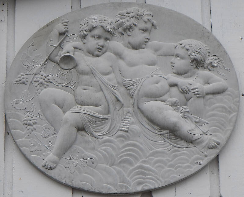 cupido angels cement decoration