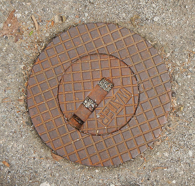 water manhole small 2