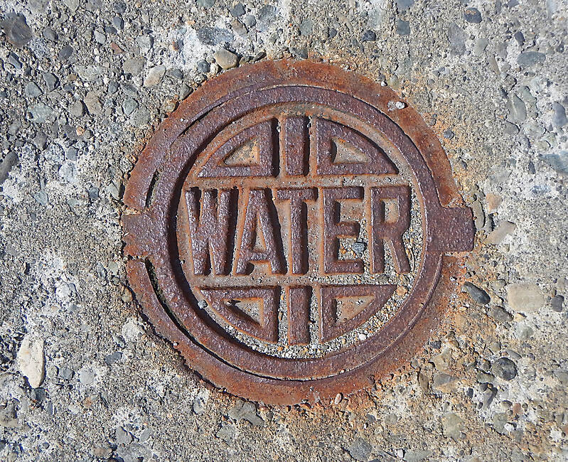 water manhole small 4