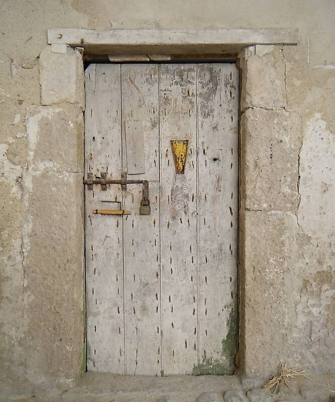 medieval old door6