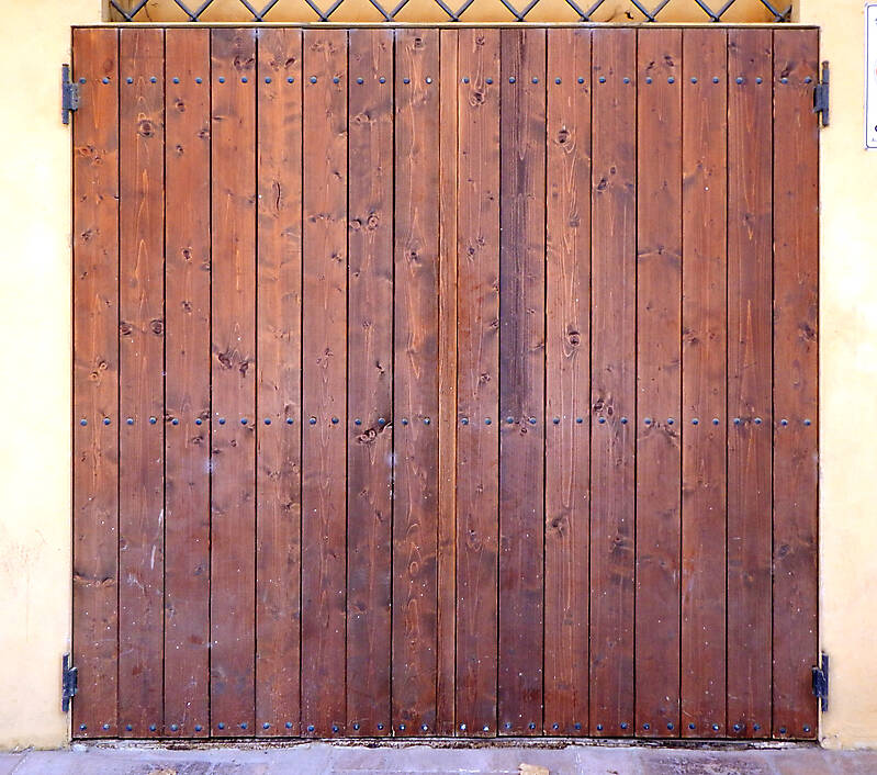 old clean decorated wood door 4